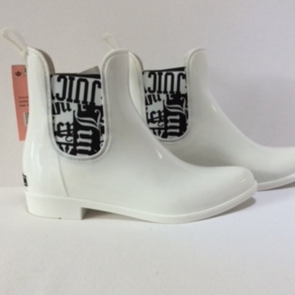 NWT & Box Juicy Couture Romance Rain Boot – MSRP $80 USD/ $110 CNDN With Box
